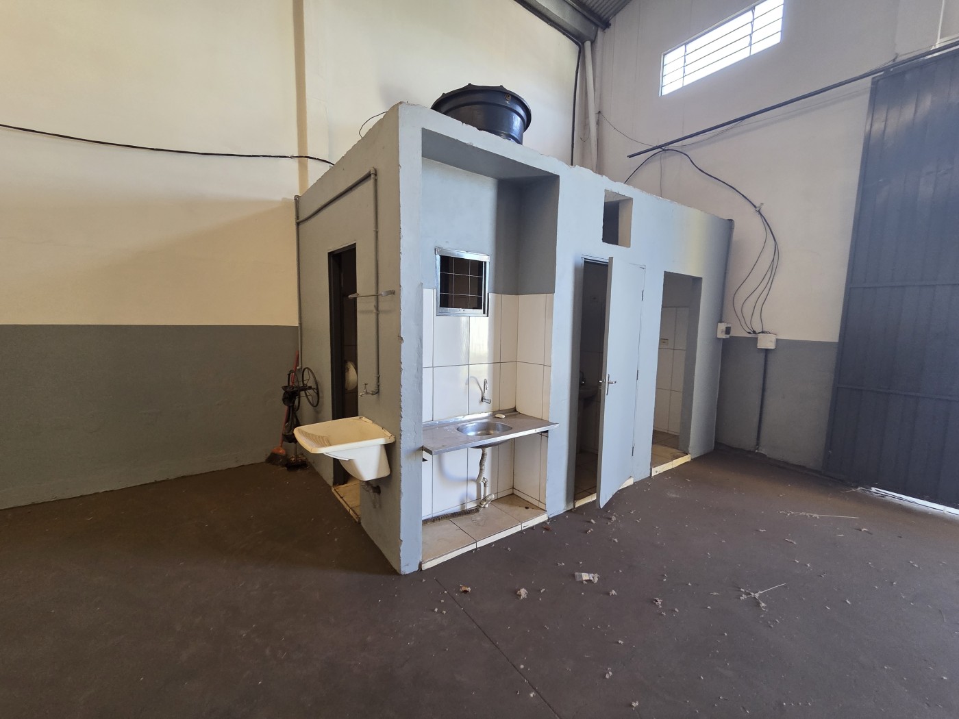 Depósito-Galpão, 240 m² - Foto 10