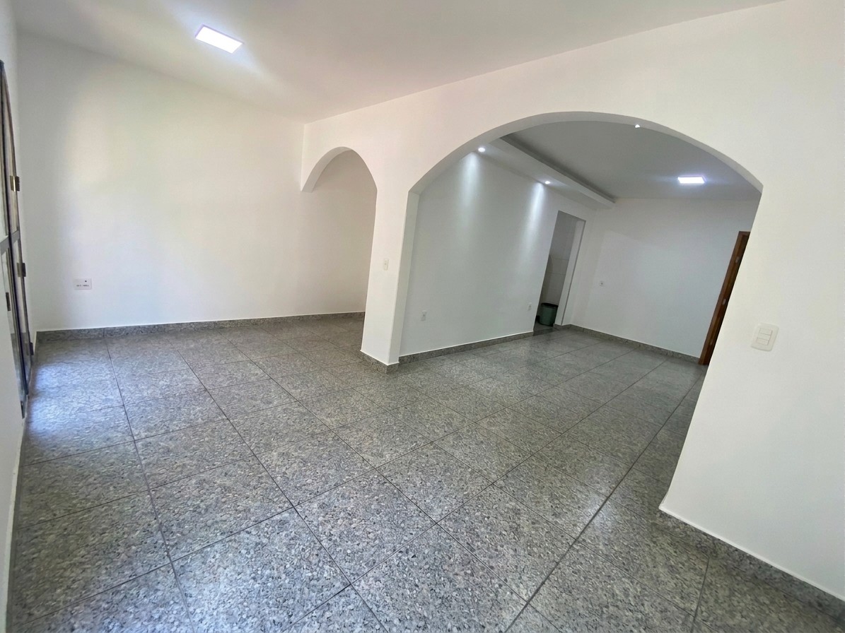 Casa, 3 quartos, 164 m² - Foto 1
